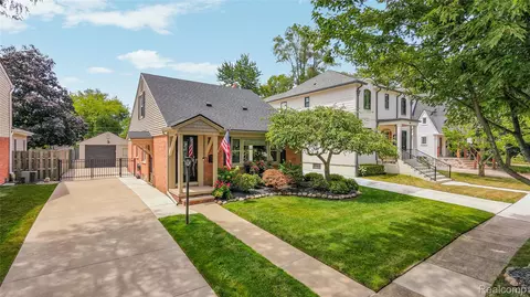 357 Sunset St, Plymouth, MI 48170