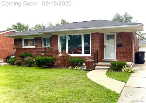 1812 E Longmeadow Rd, Trenton, MI 48183