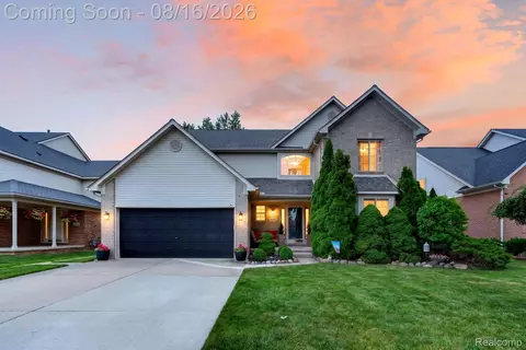 24245 Helene Dr, Brownstown, MI 48183
