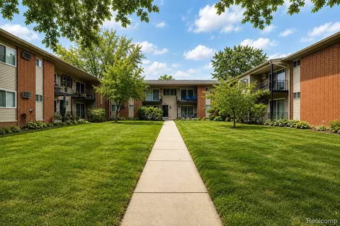 4009 Benjamin Ave, Royal Oak, MI 48073