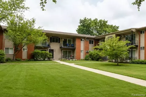 4009 Benjamin Ave, Royal Oak, MI 48073