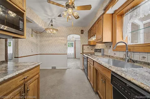 Kitchen - 19036 Outer Dr, Dearborn, MI 48128 photo 3 of 4
