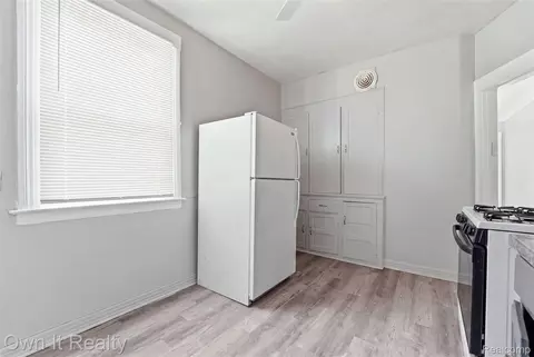 Other - 14761 Stephens Dr, Eastpointe, MI 48021 photo 5 of 9