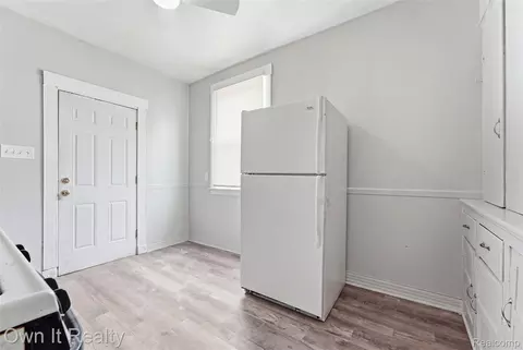 Entry Way - 14761 Stephens Dr, Eastpointe, MI 48021 photo 1 of 1