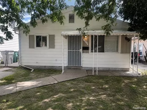 1026 Evelyn Ave, Hazel Park, MI 48030