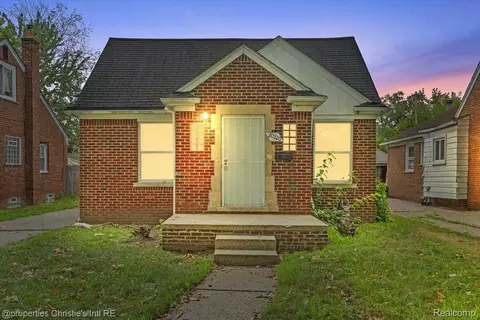 20220 Glastonbury Rd, Detroit, MI 48219