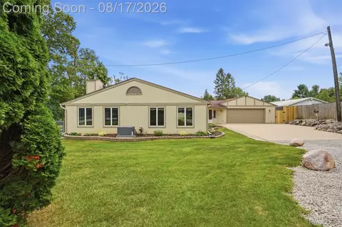 10286 7 Mile Rd, Northville, MI 48167