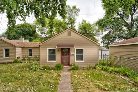 11700 Cavell St, Livonia, MI 48150