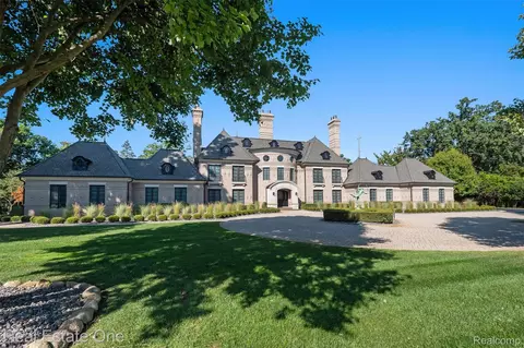 1343 Orchard Ridge Rd, Bloomfield Hills, MI 48304