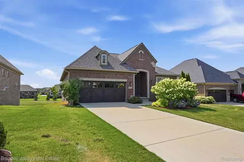 24355 Pinnacle Cir, Lyon, MI 48178