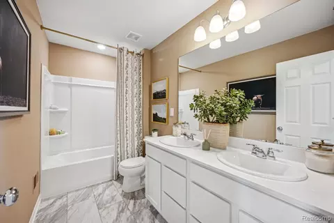 Bath - 4125 Sedgeview Cir, Howell, MI 48843 photo 2 of 2