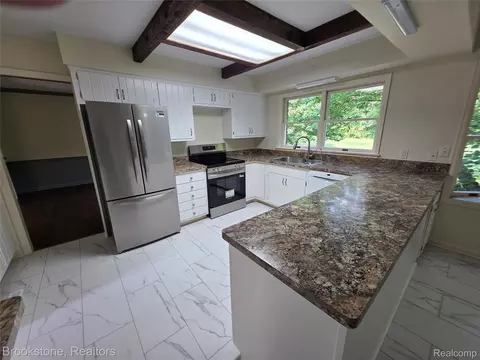 Kitchen - 1210 Springborrow Dr, Flint, MI 48532 photo 2 of 3