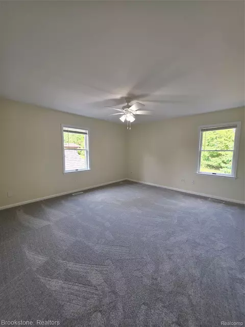 Bedroom - 1210 Springborrow Dr, Flint, MI 48532 photo 1 of 5