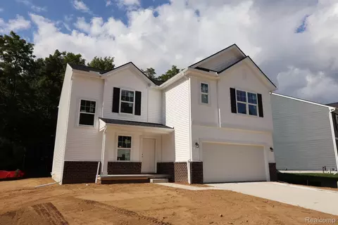 4243 Oak St, Grand Blanc, MI 48439