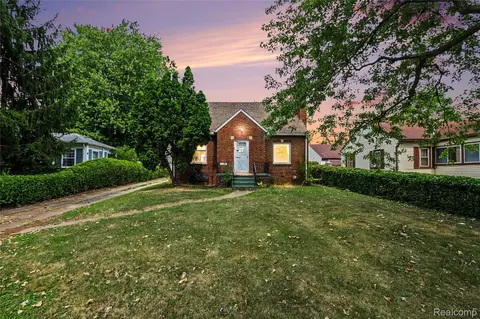 1129 E Bristol Rd, Burton, MI 48529