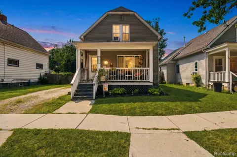 801 16th St, Port Huron, MI 48060