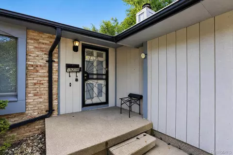 Exterior - 1608 Broad Ct, Flint, MI 48503 photo 6 of 15