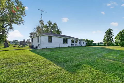 Exterior - 7369 N Webster Rd, Mount Morris, MI 48458 photo 4 of 13