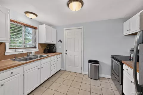 Kitchen - 7369 N Webster Rd, Mount Morris, MI 48458 photo 1 of 3