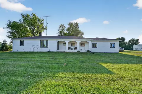 Exterior - 7369 N Webster Rd, Mount Morris, MI 48458 photo 5 of 13