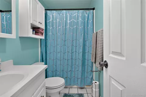 Bath - 7369 N Webster Rd, Mount Morris, MI 48458 photo 1 of 2