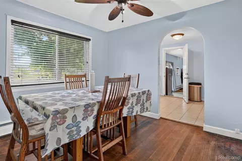 Dining - 7369 N Webster Rd, Mount Morris, MI 48458 photo 2 of 5