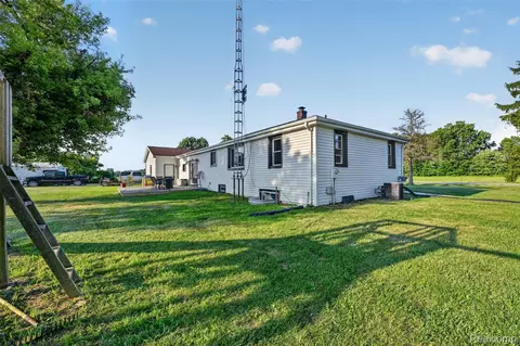 Exterior - 7369 N Webster Rd, Mount Morris, MI 48458 photo 6 of 13