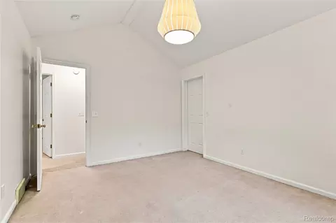 Bedroom - 2318 Flagstone Dr, Flint, MI 48433 photo 4 of 12