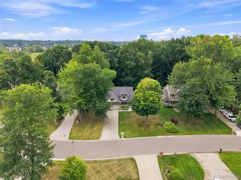 View/Area - 2318 Flagstone Dr, Flint, MI 48433 photo 1 of 8