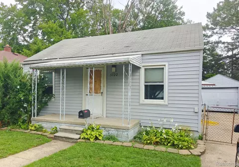 5722 N Silvery Ln, Dearborn Heights, MI 48127