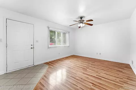 Living - 6880 Janet St, Taylor, MI 48180 photo 3 of 3