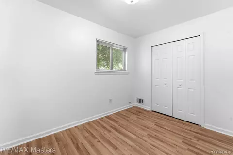 Bedroom - 6880 Janet St, Taylor, MI 48180 photo 3 of 3