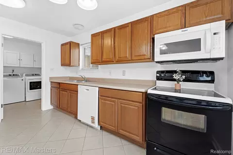 Kitchen - 6880 Janet St, Taylor, MI 48180 photo 3 of 3