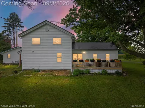8950 Fowlerville Rd N, Conway, MI 48836