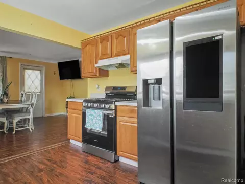Kitchen - 1444 E Williamson Ave, Burton, MI 48529 photo 3 of 3
