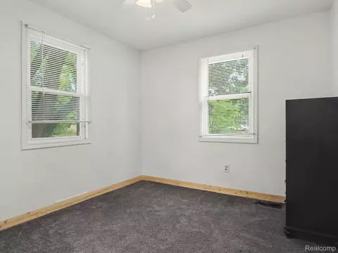 Bedroom - 1444 E Williamson Ave, Burton, MI 48529 photo 4 of 4