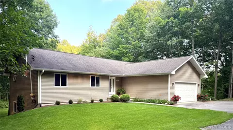 4464 Prouty Rd, Traverse City, MI 49686