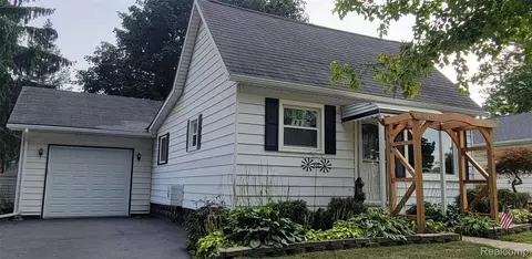 5562 Liberty St, Dryden, MI 48428