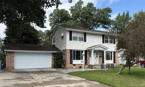 3125 Elk St, Port Huron, MI 48060