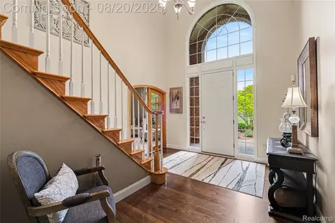 Entry Way - 4678 Edinburgh Dr, Genoa, MI 48843 photo 1 of 4