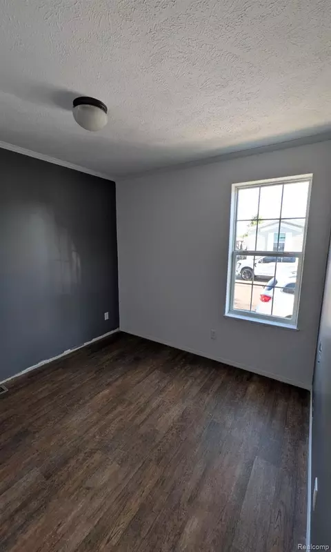 Bedroom - 23630 Hickory, Brownstown, MI 48174 photo 3 of 3