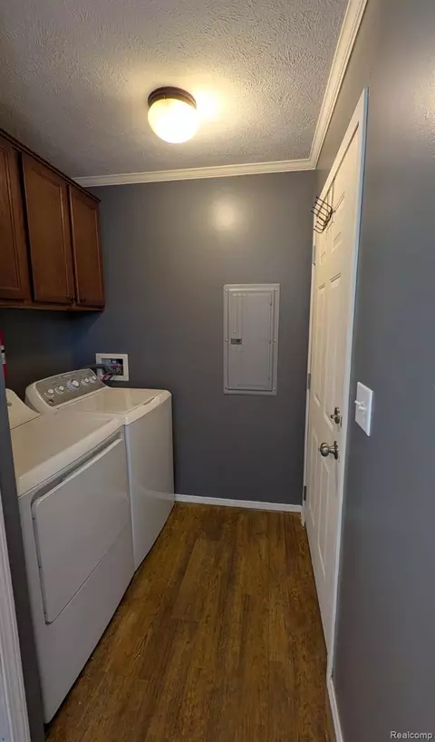 Other - 23630 Hickory, Brownstown, MI 48174 photo 3 of 9