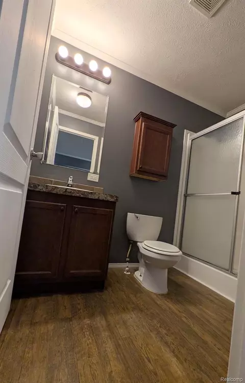 Bath - 23630 Hickory, Brownstown, MI 48174 photo 1 of 3