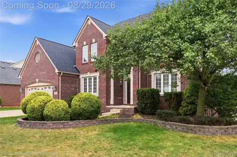 17012 Algonquin Dr, Northville, MI 48168