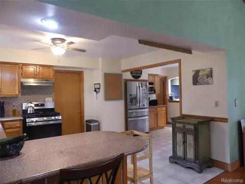 Kitchen - 8335 Pardee Rd, Taylor, MI 48180 photo 1 of 2
