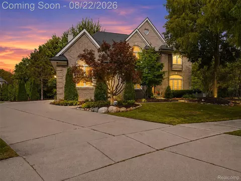 22099 Barclay Ct, Novi, MI 48374