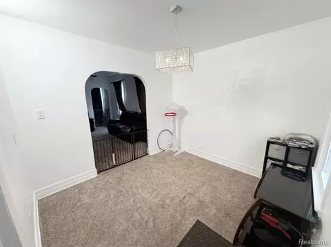2339 Faber St, Hamtramck, MI 48212