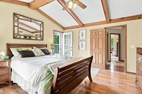 Bedroom - 11315 Lippincott Blvd E, Davison, MI 48423 photo 1 of 2