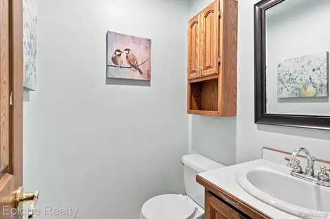 Bath - 11315 Lippincott Blvd E, Davison, MI 48423 photo 1 of 3