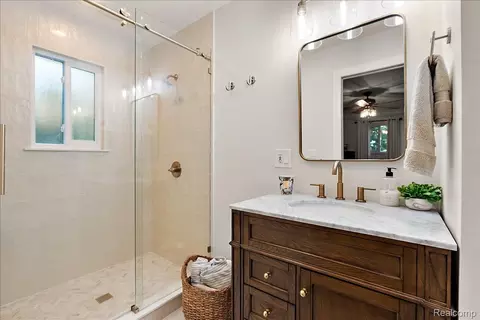 Bath - 6023 Paramus, Independence, MI 48346 photo 1 of 5